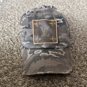 Camouflage hat with Leather Patch
